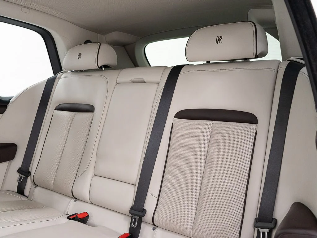 Certified Used 2019 White Sands Rolls-Royce  image 25