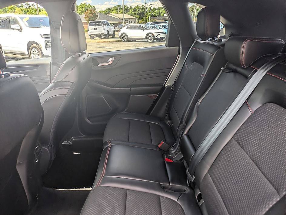 Used 2024 White Metallic Ford ST-Line image 25