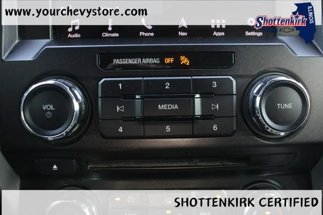 Used 2018 White Ford Lariat image 34