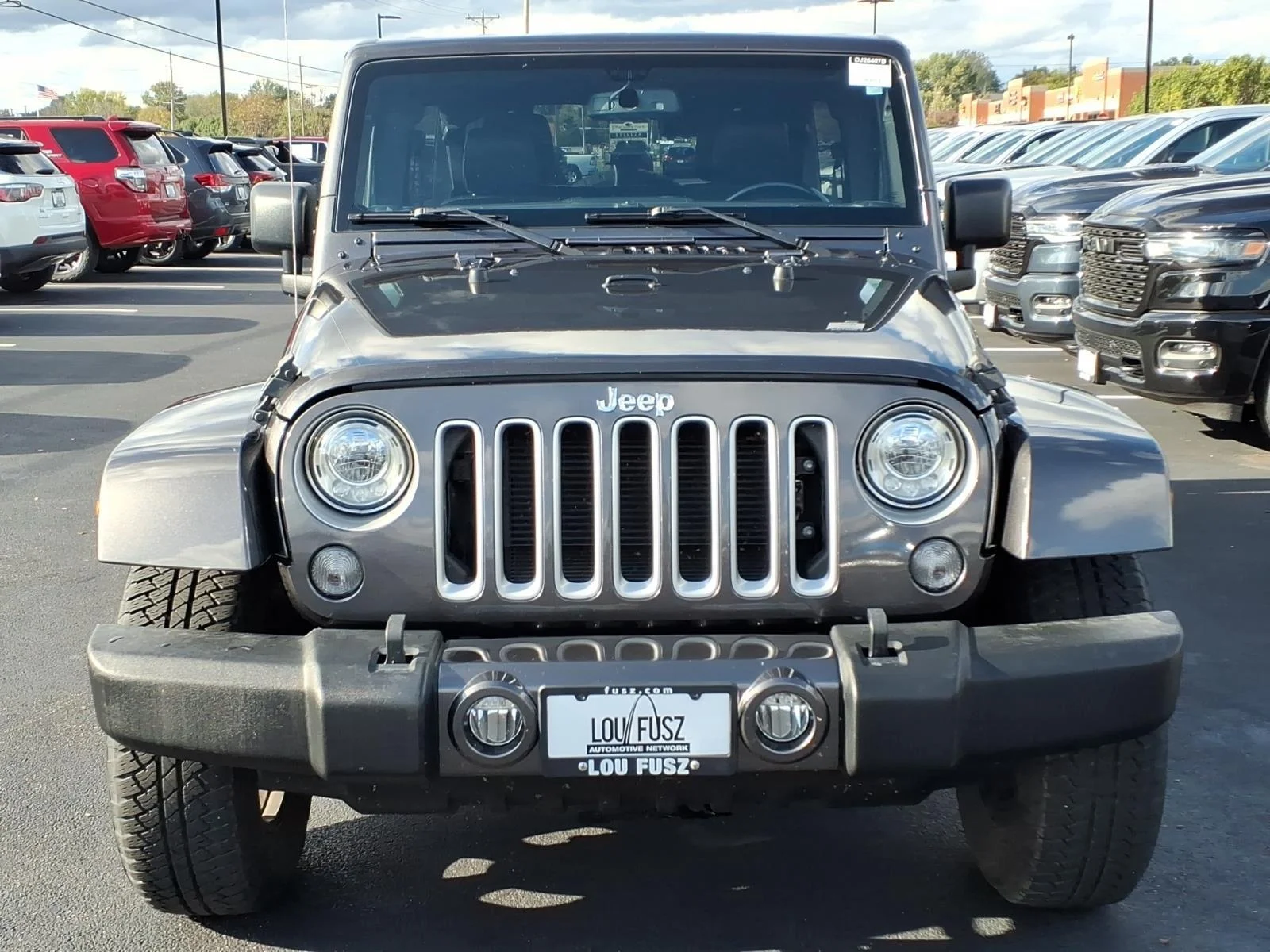 Used 2017 Granite Crystal Metallic Clearcoat Jeep Sahara image 29
