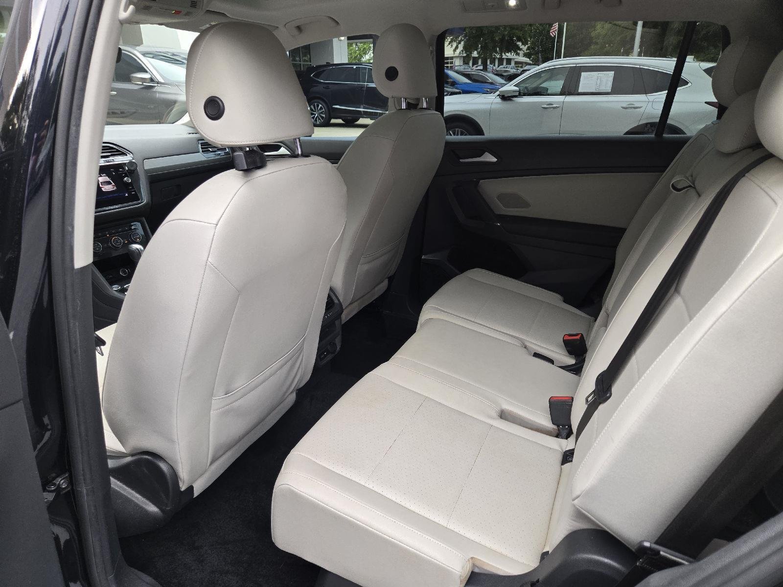 Used 2020 Deep Black Pearl Volkswagen SEL image 12