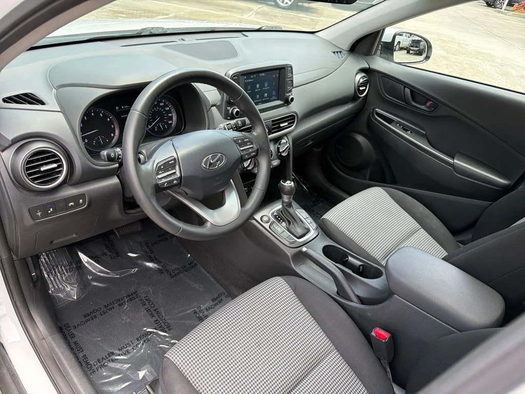 2020 Hyundai Kona SEL Plus - Photo 13
