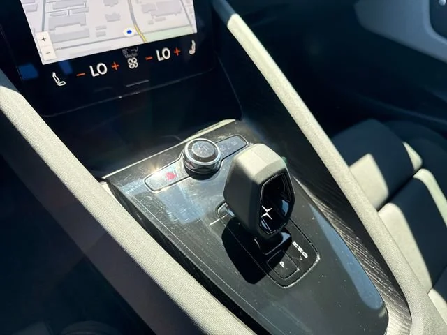 Used 2023 Snow Metallic Polestar Performance image 26