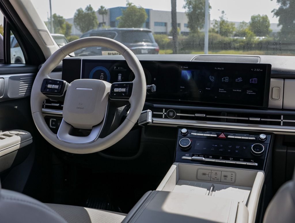 Used 2025 Gray Hyundai SEL image 22