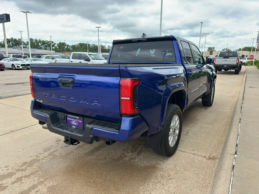 Used 2024 Blue Crush Metallic Toyota SR5 image 9