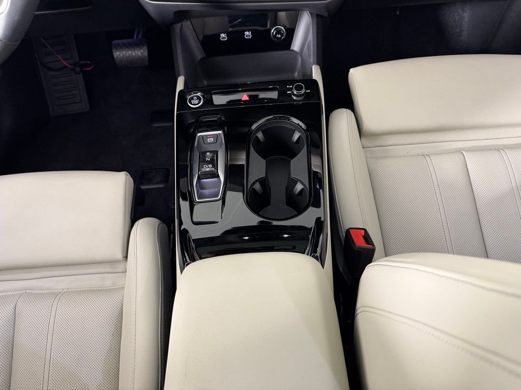 Used 2025 Black Audi Premium Plus quattro image 19