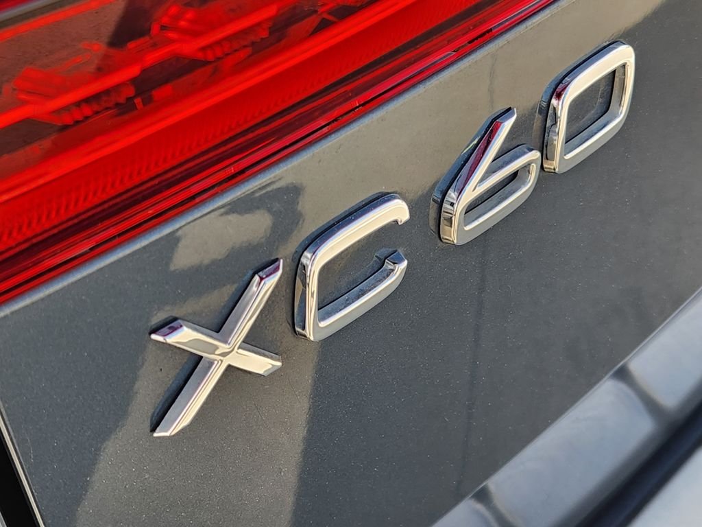 Used 2023 Denim Blue Metallic Volvo T8 Plus Dark Theme image 12