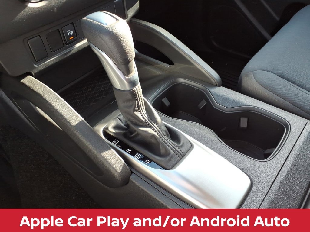 Used 2025 Glacier White Nissan S v6 w/intelligent cruise control & apple car play image 4