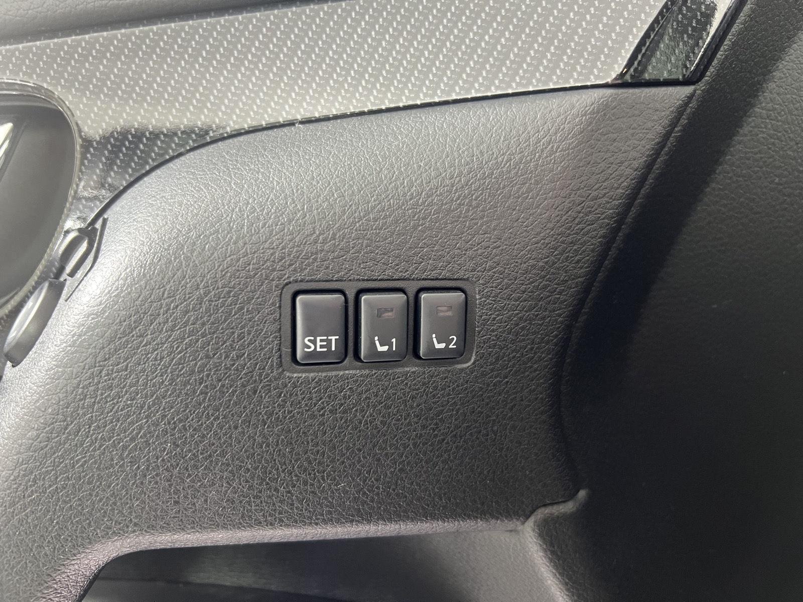 Used 2019 Gun Metallic Nissan SL image 17