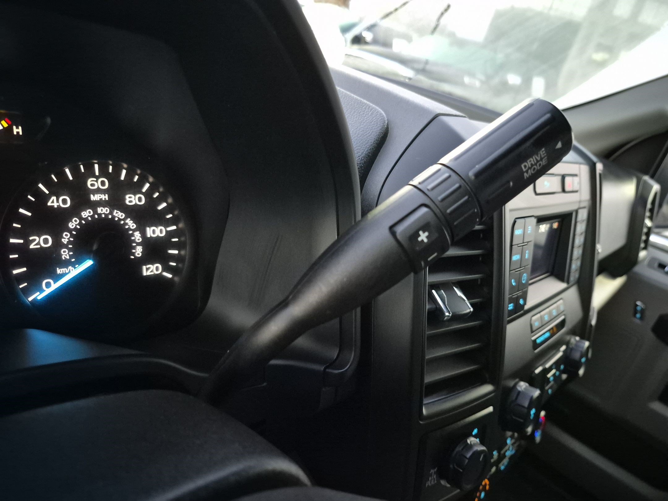 Used 2019 Oxford White Ford XL image 24