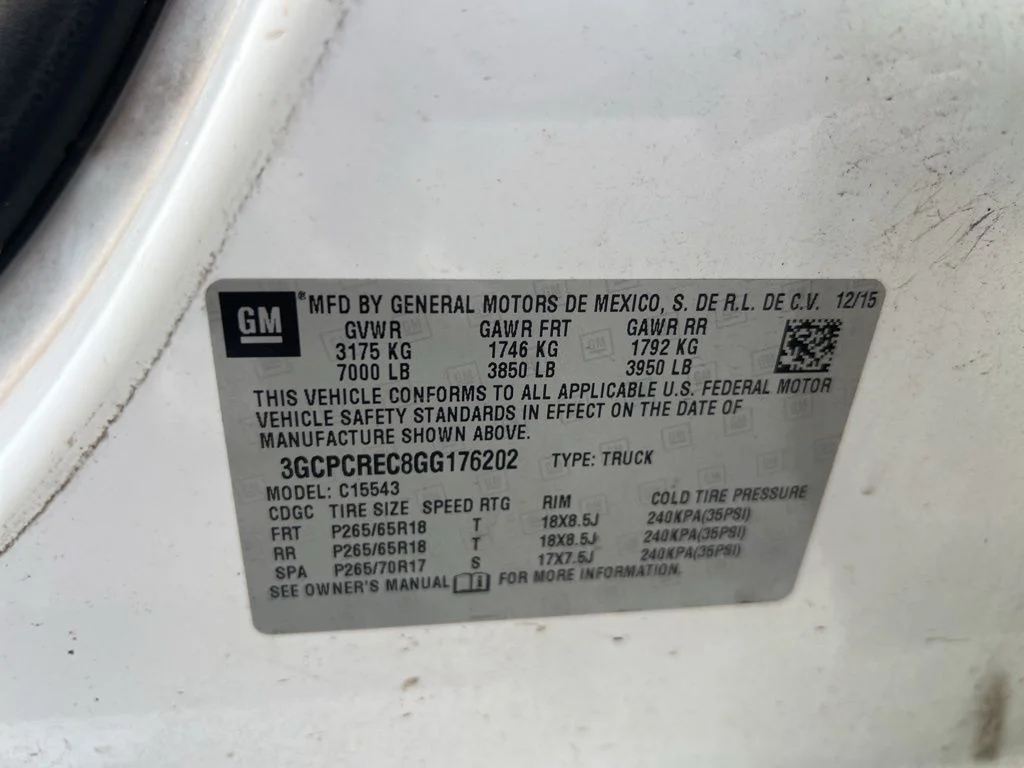 Used 2016 Summit White Chevrolet LT image 14