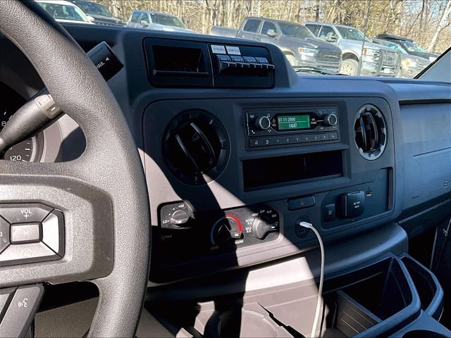New 2025 Oxford White Ford E-350 SRW image 5