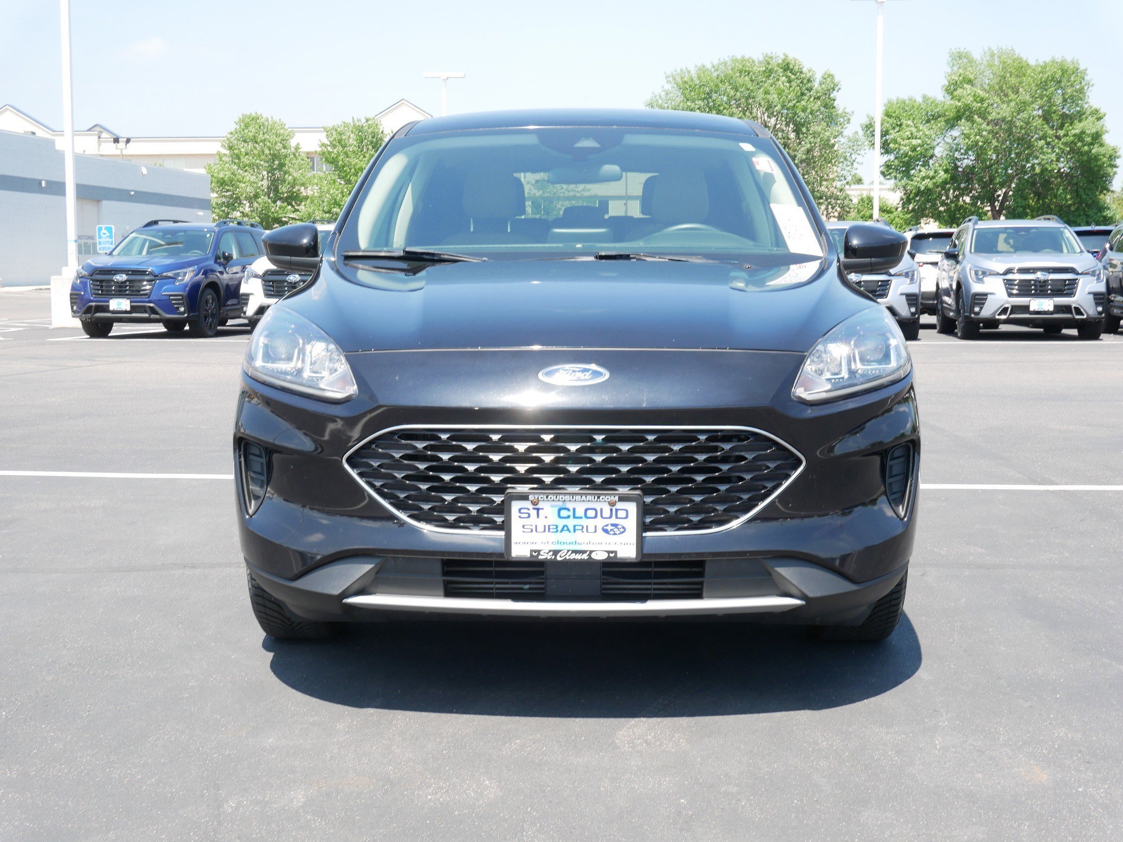 Used 2020 Ford Escape SE with VIN 1FMCU9G66LUC08117 for sale in Saint Cloud, Minnesota