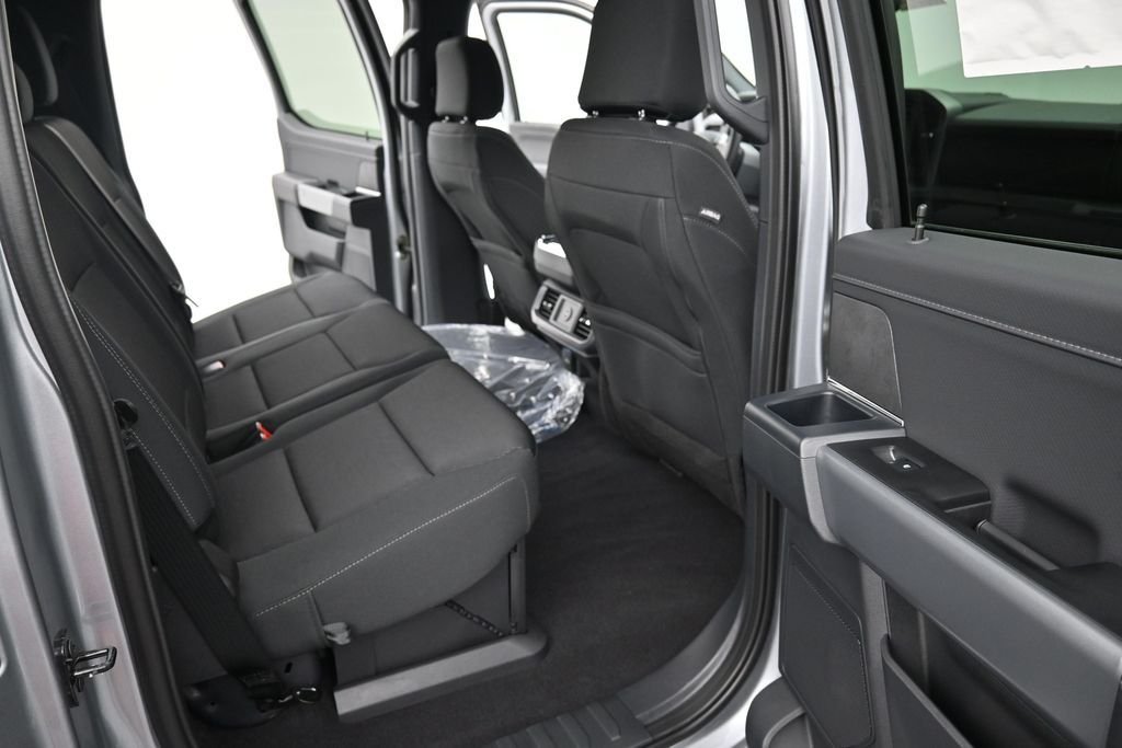 New 2026 Iconic Silver Metallic Ford XLT image 24