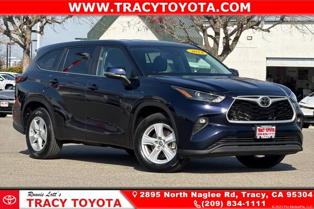 2025 Toyota Highlander LE