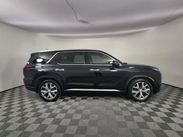 Used 2020 Black Hyundai SEL image 6