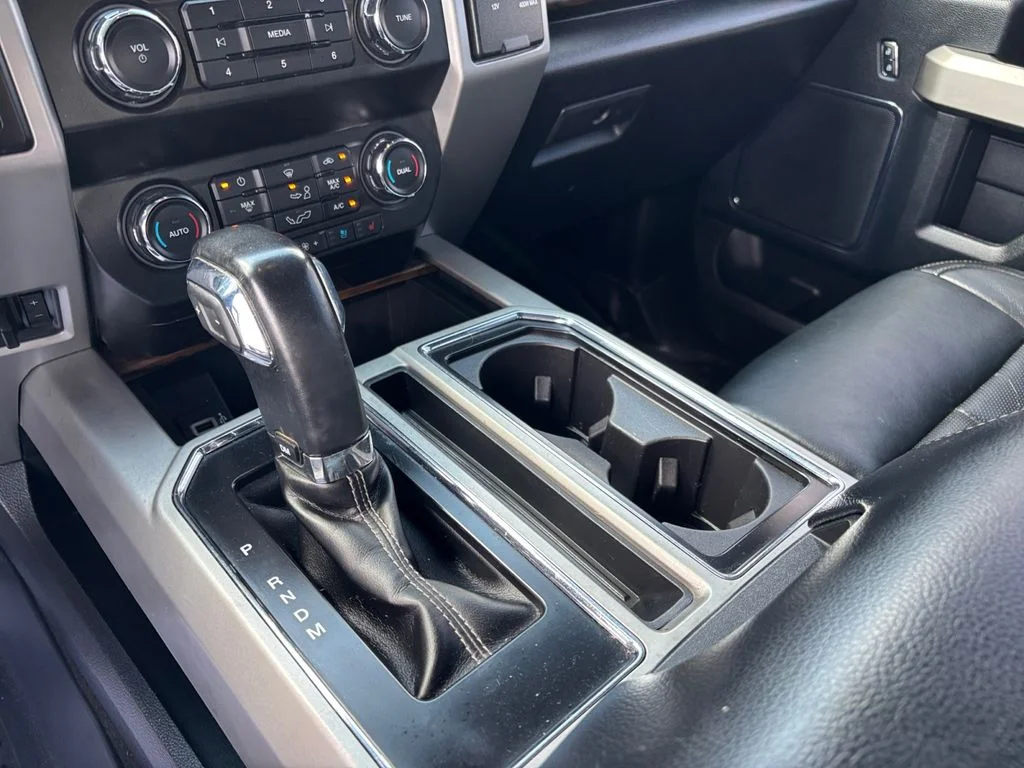 Used 2019 Silver Ford Lariat image 32