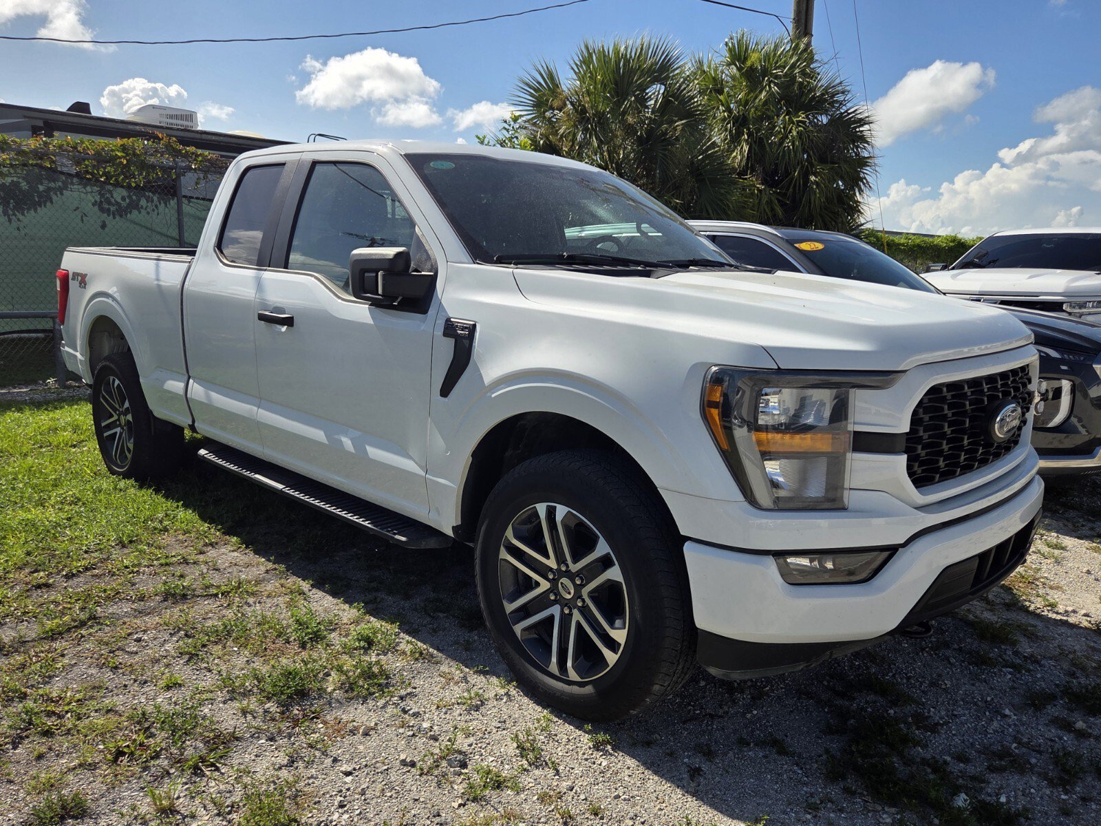 Used 2023 Oxford White Ford XL image 2