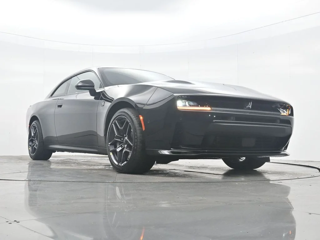 New 2026 Diamond Black Crystal Pearlcoat Dodge Scat Pack image 34