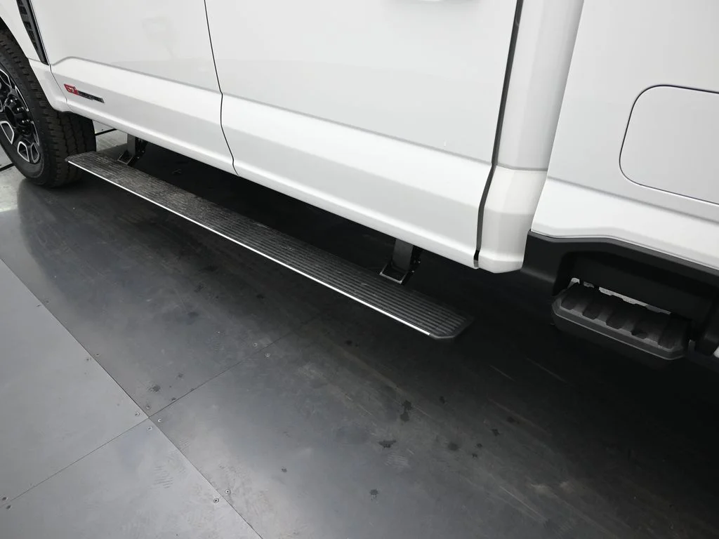 New 2026 Star White Metallic Tri-Coat Ford Platinum image 19