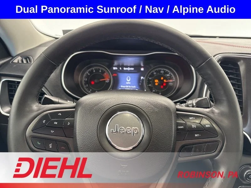 Used 2022 Silver Jeep Trailhawk image 25