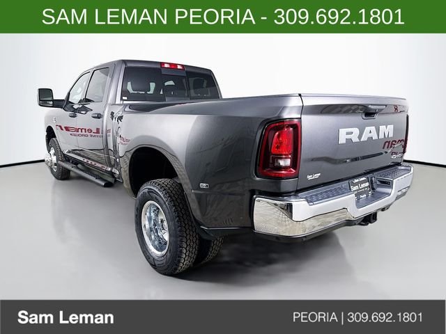 New 2026 Granite Crystal Metallic Clear-Coat Exterior Paint RAM Tradesman image 5