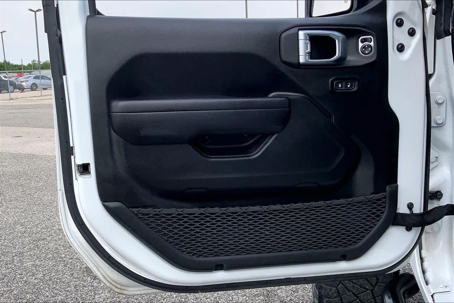 Used 2024 Bright White Clearcoat Jeep Sport S image 33