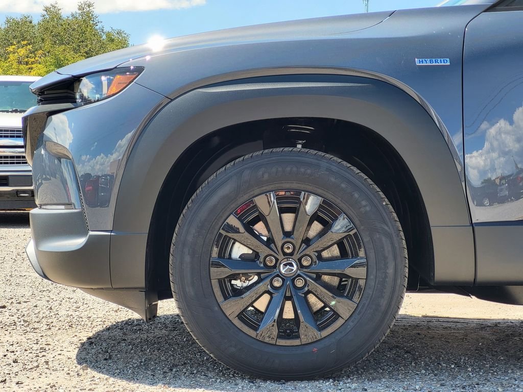 Used 2025 Polymetal Gray Metallic Mazda Preferred Package image 6