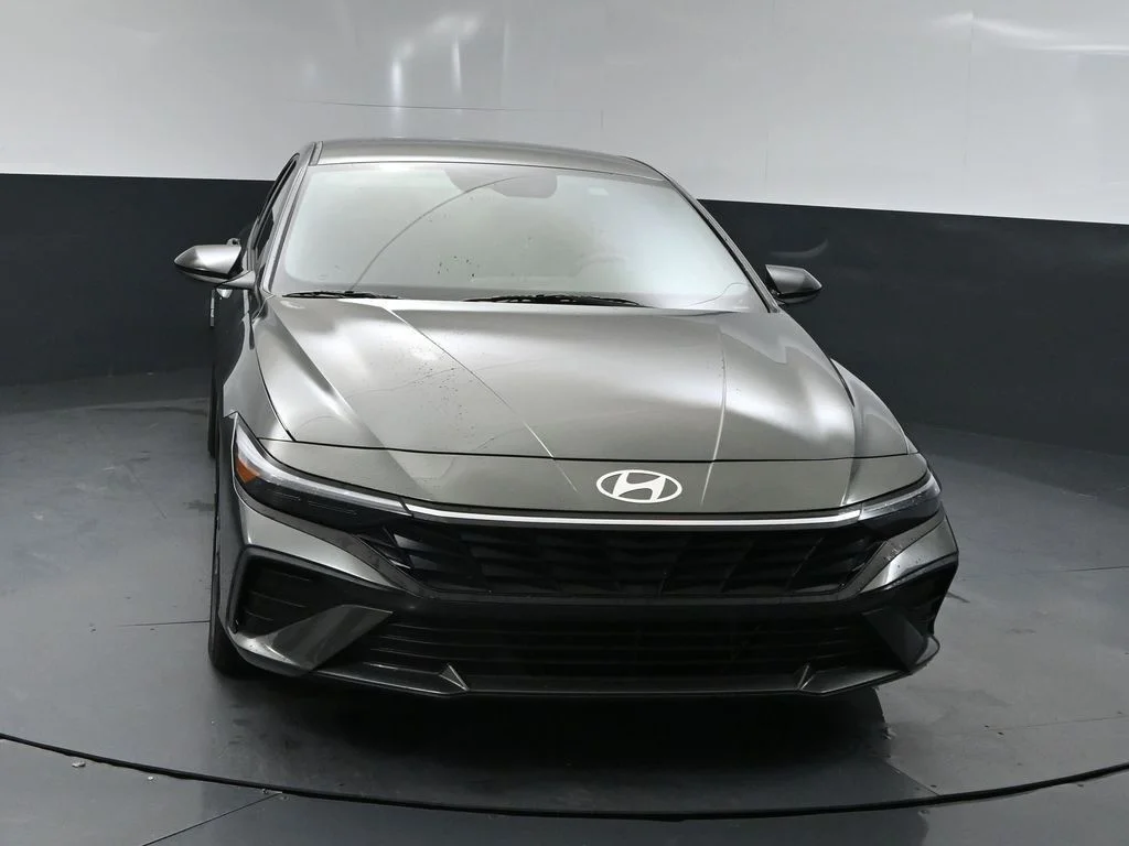 Certified Used 2025 Gray Hyundai SEL Sport image 7