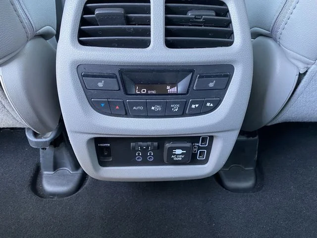 2020 Honda Pilot Touring - Photo 15