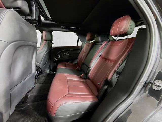 Used 2023 Gray Land Rover SE Dynamic image 24