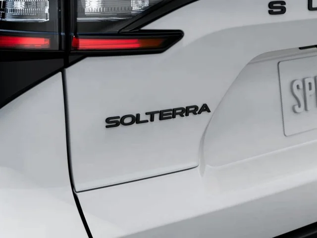 New 2026 COSMIC WHITE PEARL Subaru Premium image 11