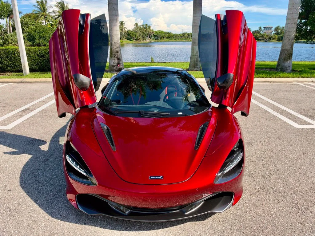 Used 2020 MSO Volcano Red McLaren  image 13