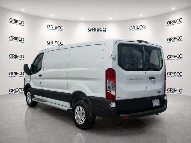 Used 2025 Oxford White Ford Base image 36