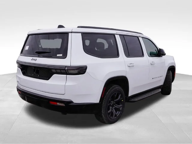 New 2026 Bright White Clear-Coat Exterior Paint Jeep Limited Altitude image 3