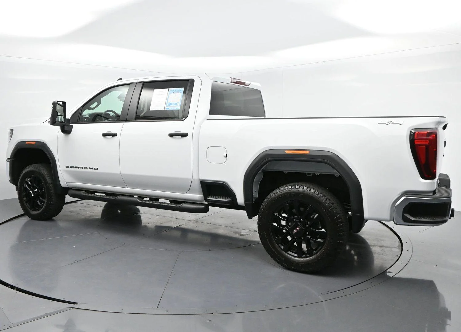 Used 2025 Summit White GMC Pro image 5