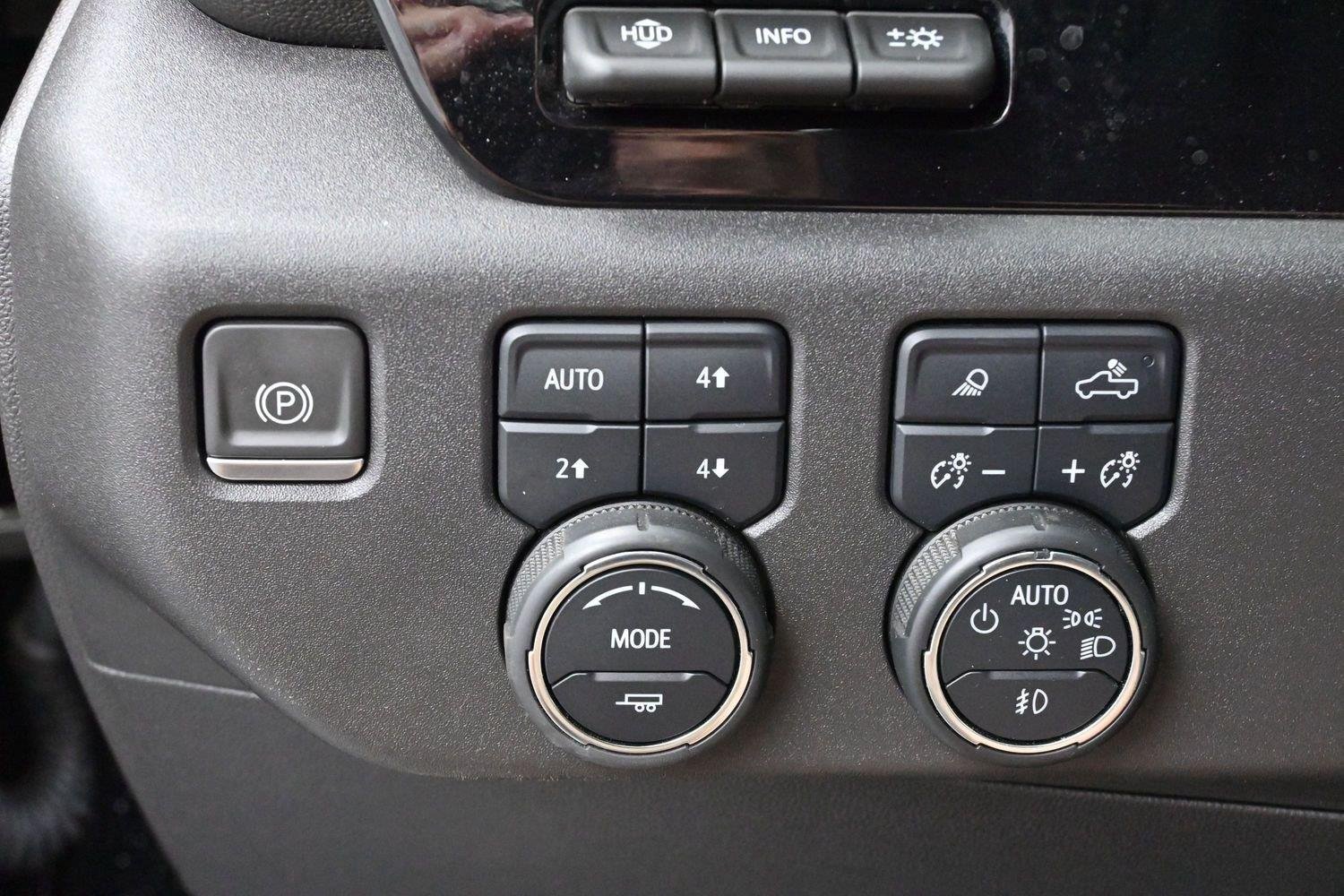 Used 2023 Black Chevrolet ZR2 image 27