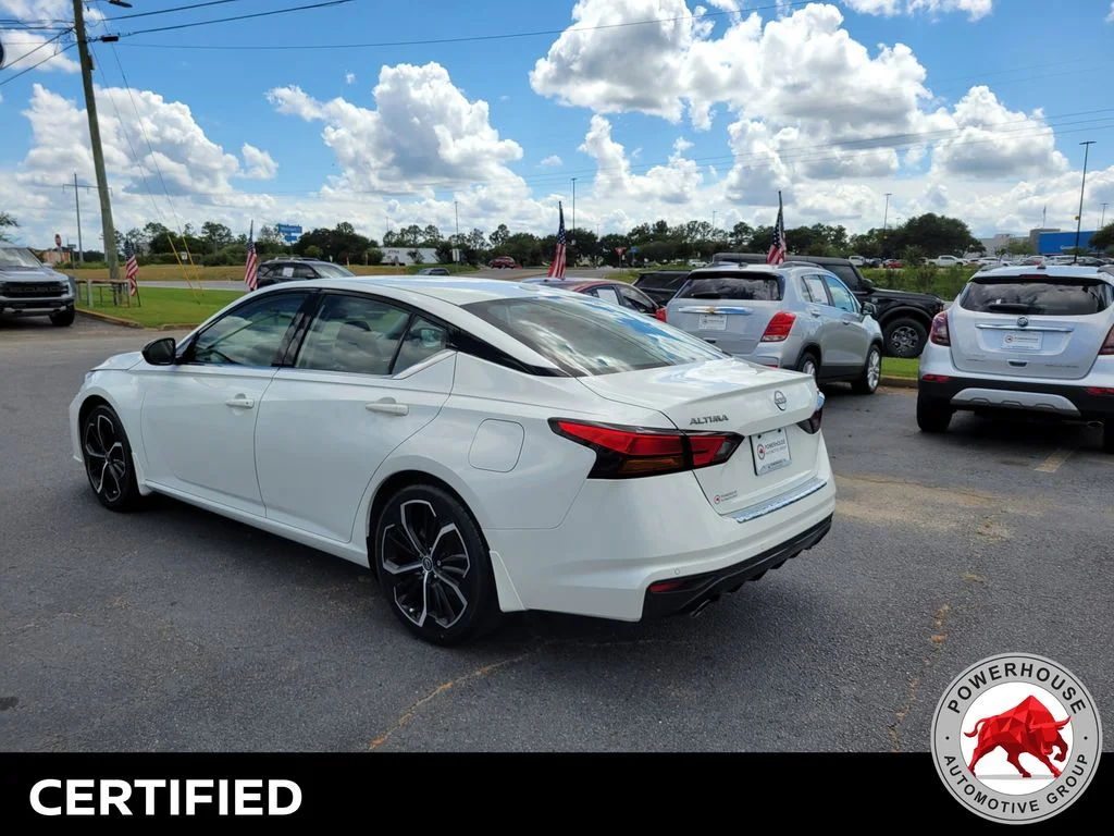 Used 2023 White Nissan 2.5 SR image 4