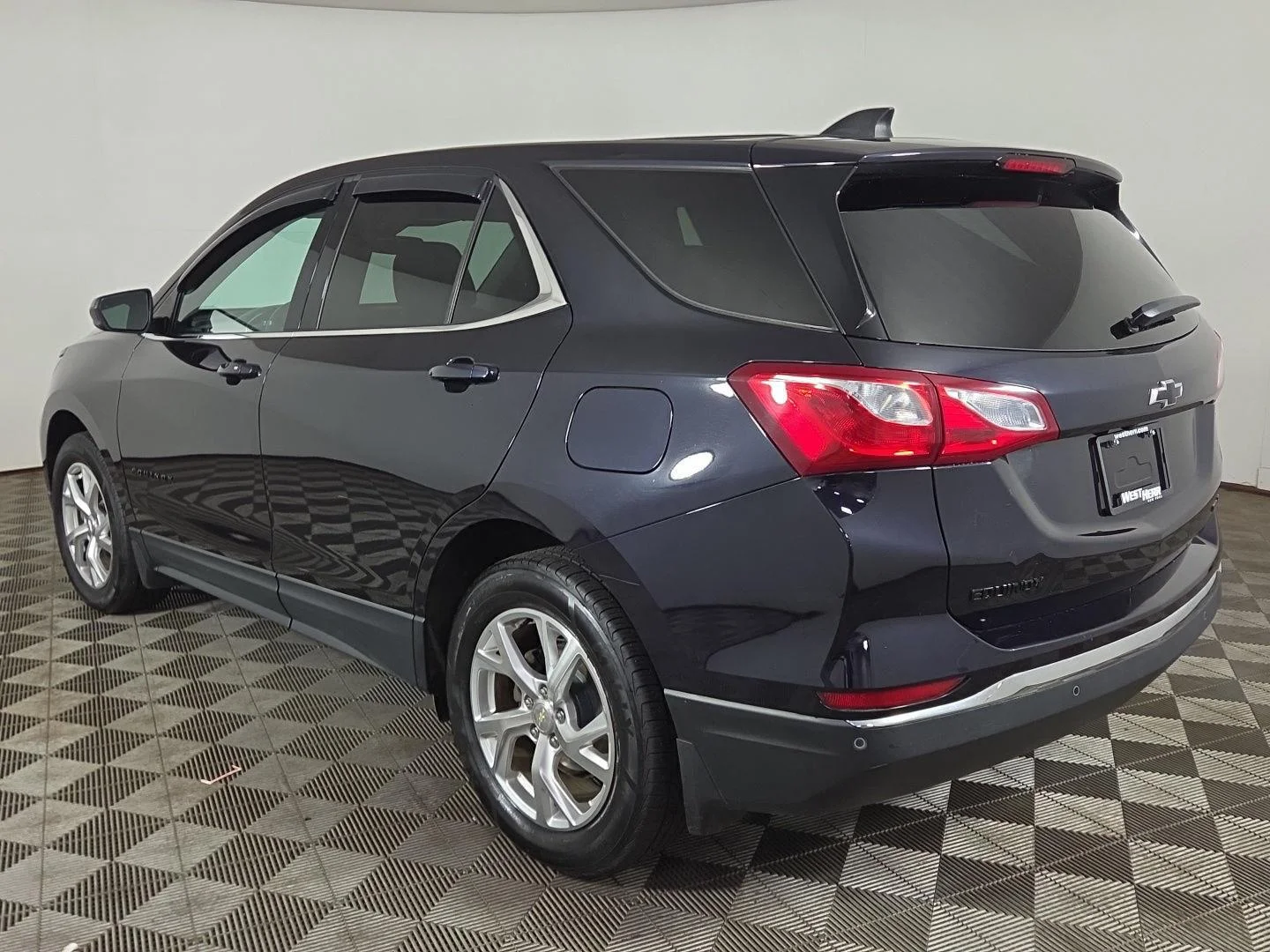 Used 2020 Midnight Blue Metallic Chevrolet LT image 4