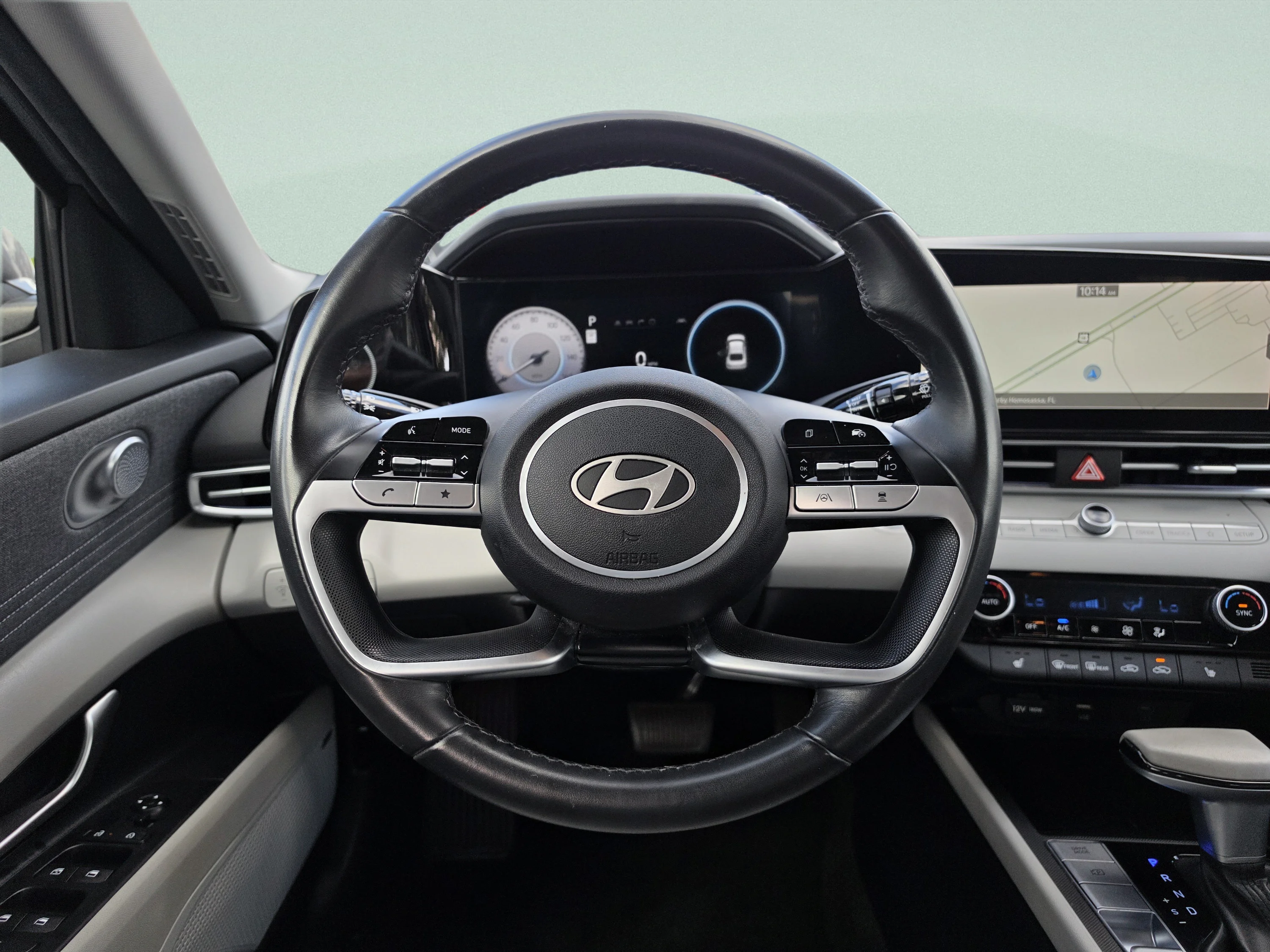 Used 2025 Fluid Metal Hyundai Limited image 16