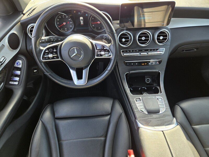 Used 2020  Mercedes-Benz GLC 300 image 13