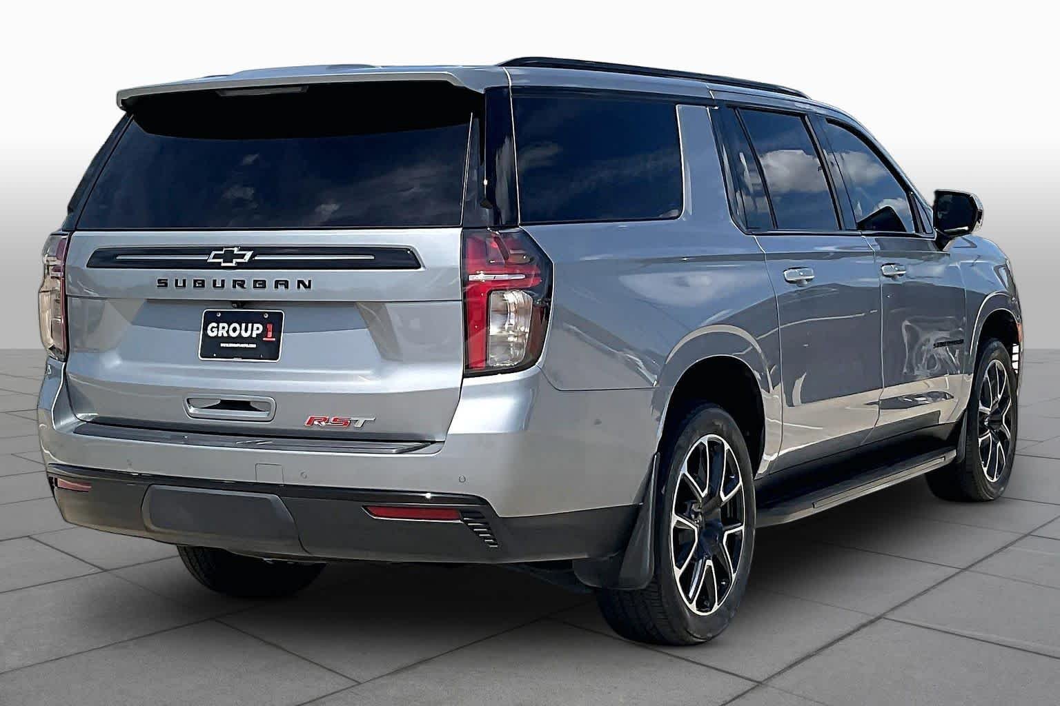 2024 Chevrolet Suburban RST - Photo 13