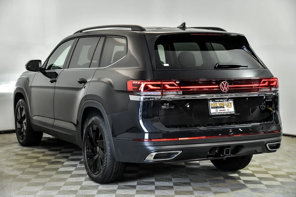 New 2026 Black Volkswagen 2.0T SE w/Technology image 4