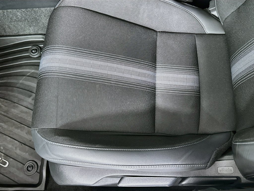 Used 2025  Honda Sport image 19