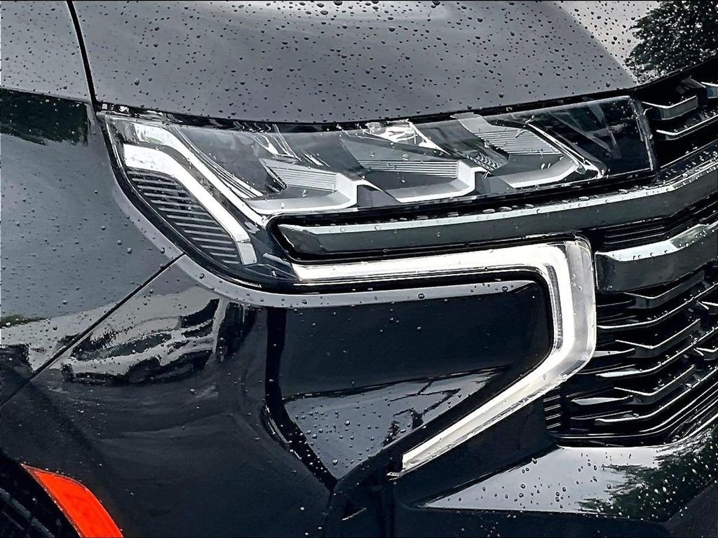 Used 2021 Black Chevrolet RST image 32