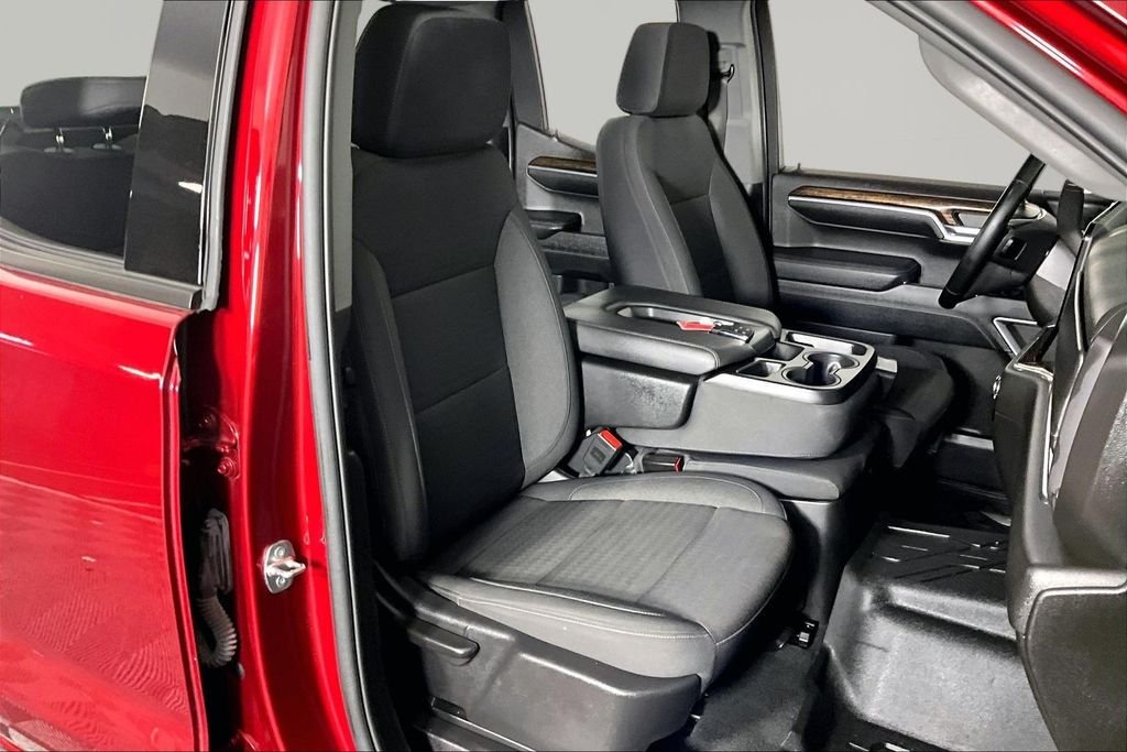 Used 2024 Red GMC Elevation image 28