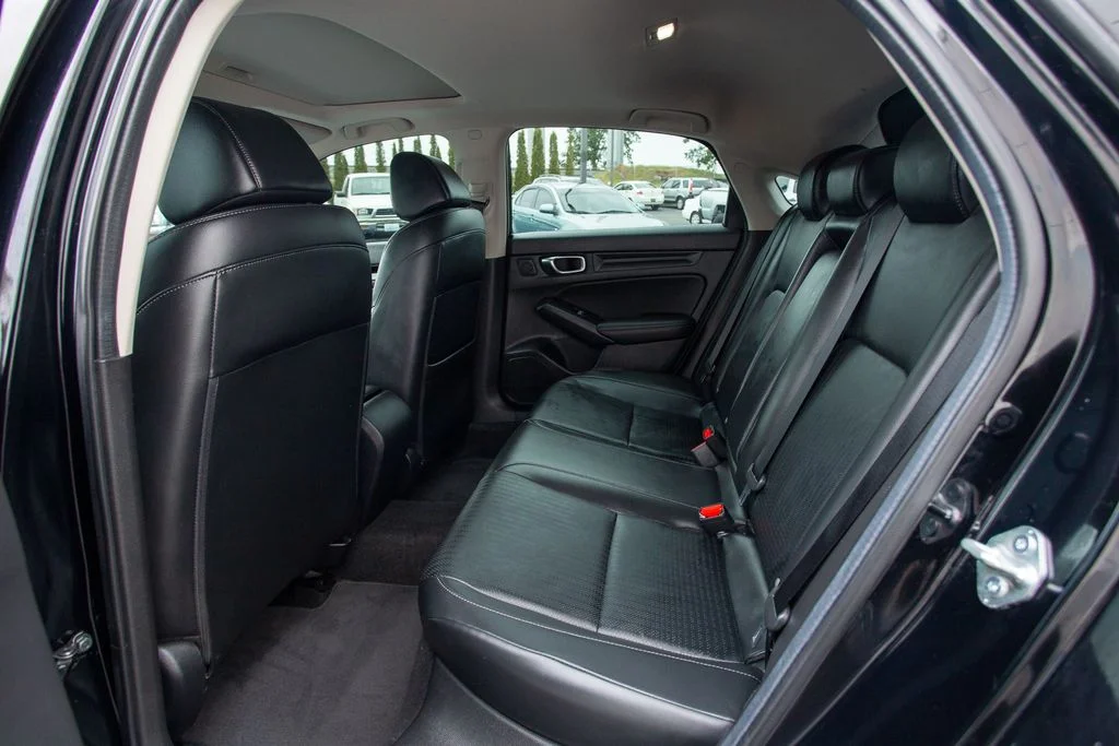 2024 Honda Civic Hatchback EX-L - Photo 17