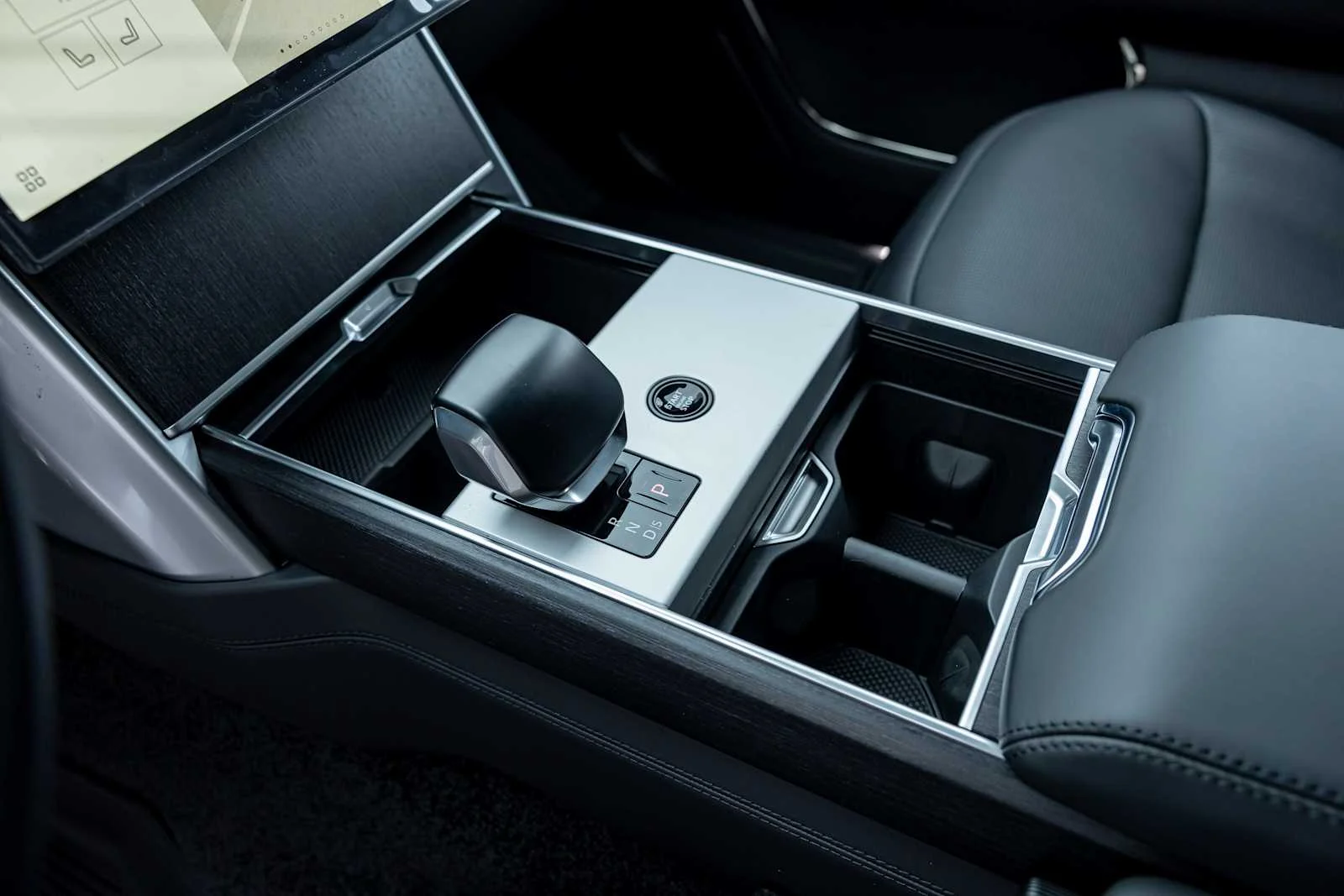 2026 Land Rover Range Rover SV - Photo 21