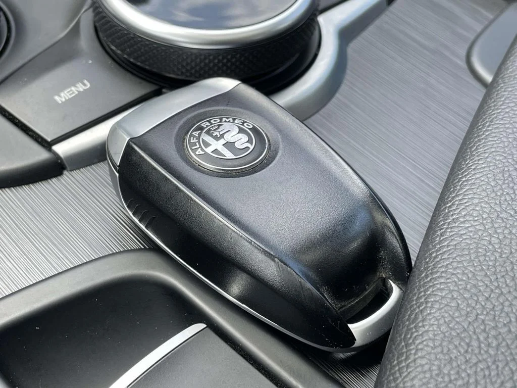 Used 2017 Red Metallic Alfa Romeo Base image 42
