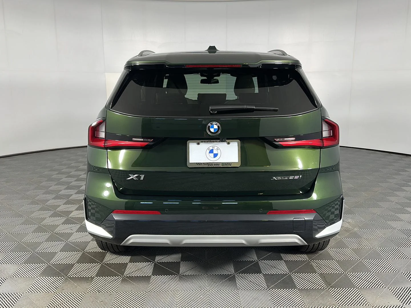 Used 2023 San Remo Green Metallic BMW xDrive28i image 21
